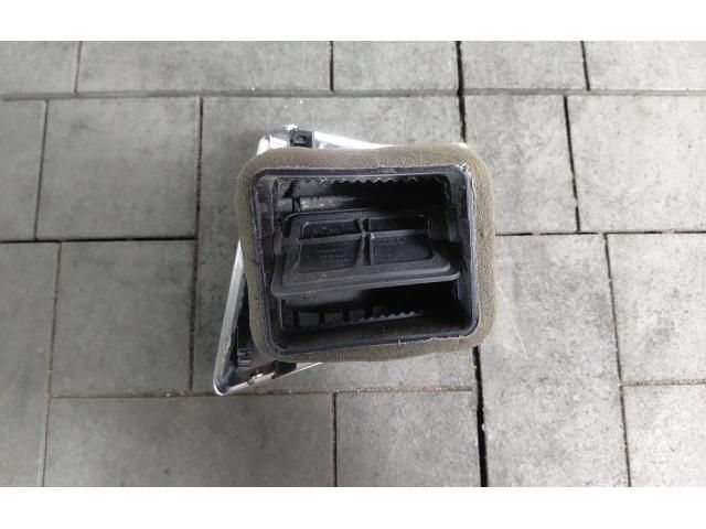 bontott AUDI Q5 Jobb Szellőző