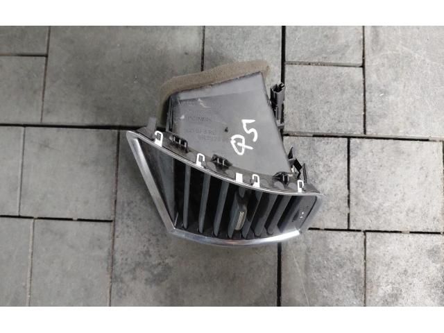 bontott AUDI Q5 Jobb Szellőző