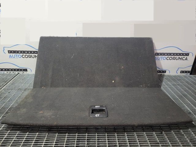 bontott AUDI Q5 Kalaptartó