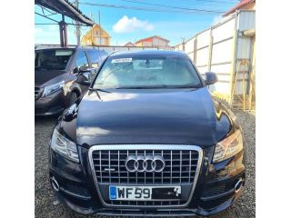 bontott AUDI Q5 Kalaptartó