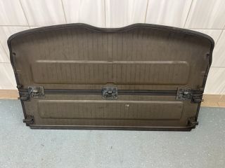 bontott AUDI Q5 Kalaptartó