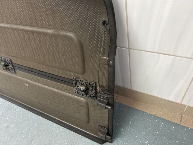 bontott AUDI Q5 Kalaptartó