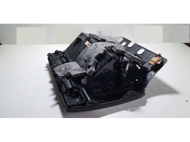 bontott AUDI Q5 Kesztyűtartó