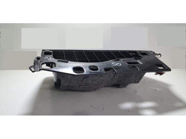 bontott AUDI Q5 Kesztyűtartó