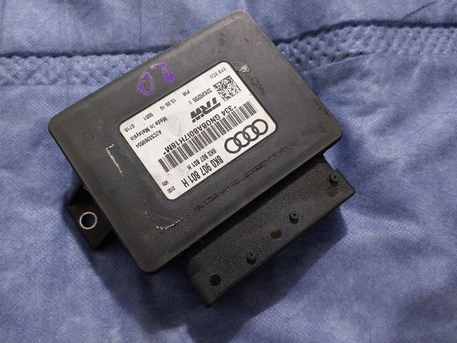 bontott AUDI Q5 Kézifék Elektronika