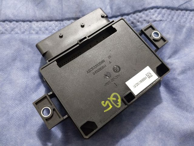 bontott AUDI Q5 Kézifék Elektronika