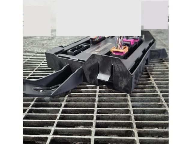 bontott AUDI Q5 Komfort Elektronika