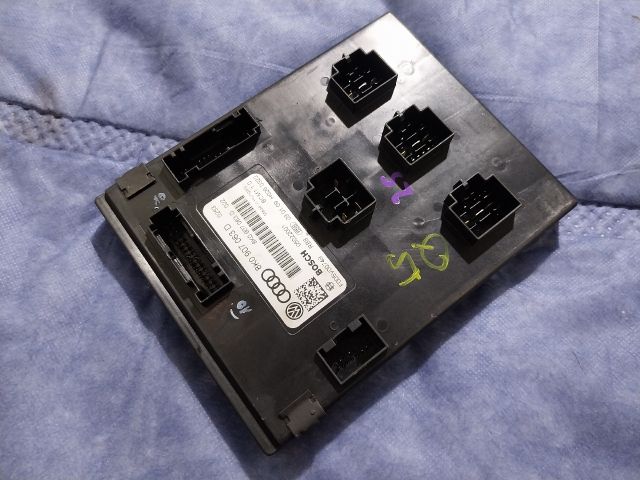 bontott AUDI Q5 Komfort Elektronika