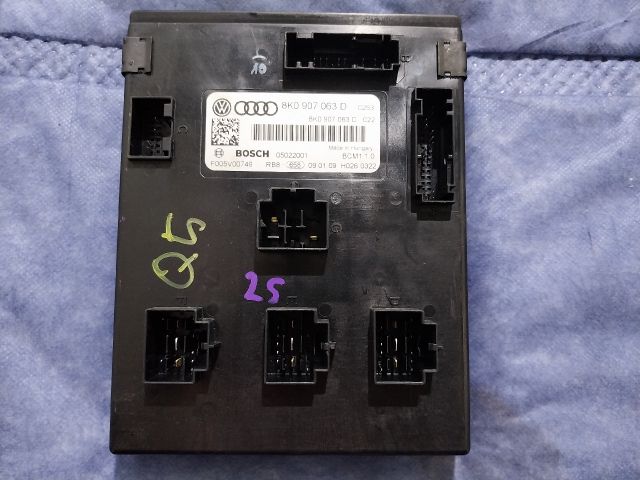 bontott AUDI Q5 Komfort Elektronika