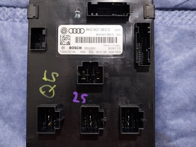 bontott AUDI Q5 Komfort Elektronika