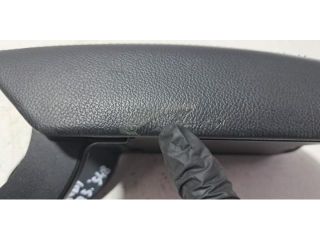 bontott AUDI Q5 Könyöklő