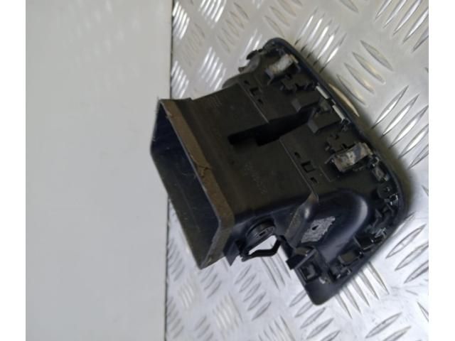 bontott AUDI Q5 Középső Szellőző