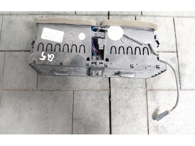 bontott AUDI Q5 Középső Szellőző