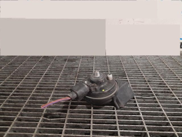 bontott AUDI Q5 Kürt