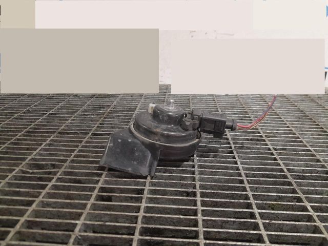 bontott AUDI Q5 Kürt