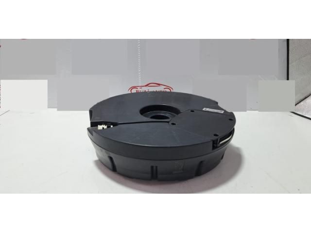 bontott AUDI Q5 Mélynyomó Hangszóró