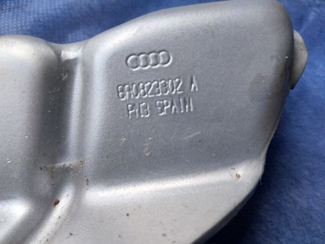 bontott AUDI Q5 Motorháztető Jobb Zsanér