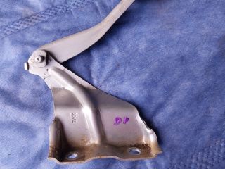 bontott AUDI Q5 Motorháztető Jobb Zsanér