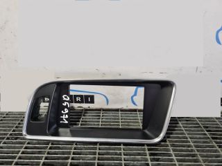 bontott AUDI Q5 Multifunkciós Kijelző Keret