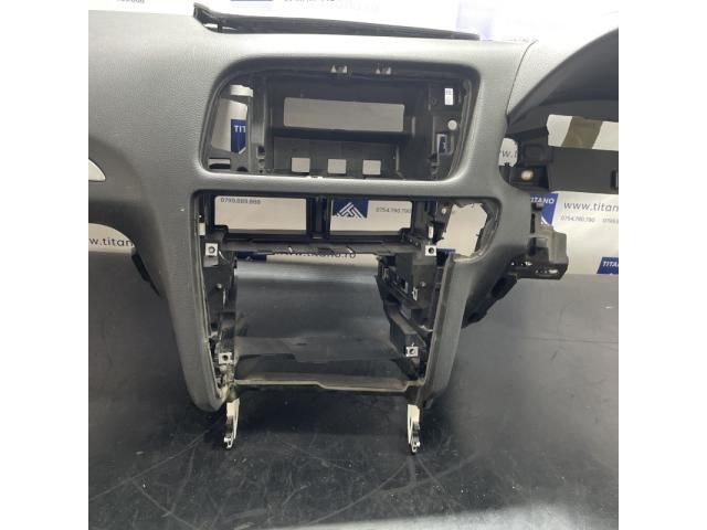 bontott AUDI Q5 Műszerfal Héj