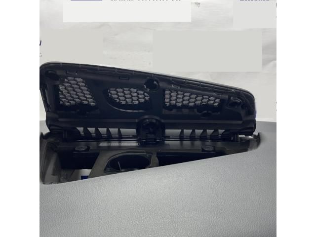 bontott AUDI Q5 Műszerfal Héj