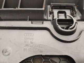 bontott AUDI Q5 Műszerfal Középső Hangszóró Burkolat