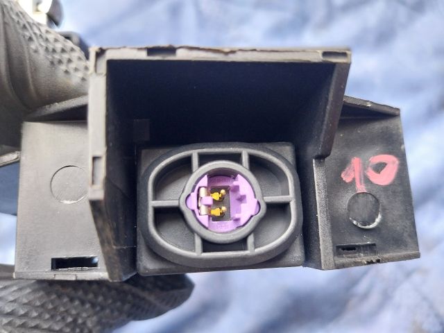 bontott AUDI Q5 Pozitív Kábel Elosztó