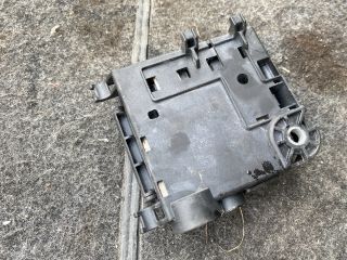 bontott AUDI Q5 Pozitív Kábel Elosztó