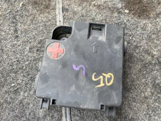 bontott AUDI Q5 Pozitív Kábel Elosztó