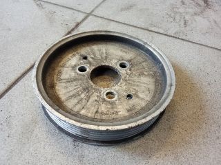 bontott AUDI Q5 Szervó Szivattyú Szíjtárcsa