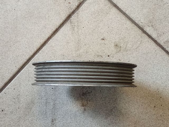 bontott AUDI Q5 Szervó Szivattyú Szíjtárcsa