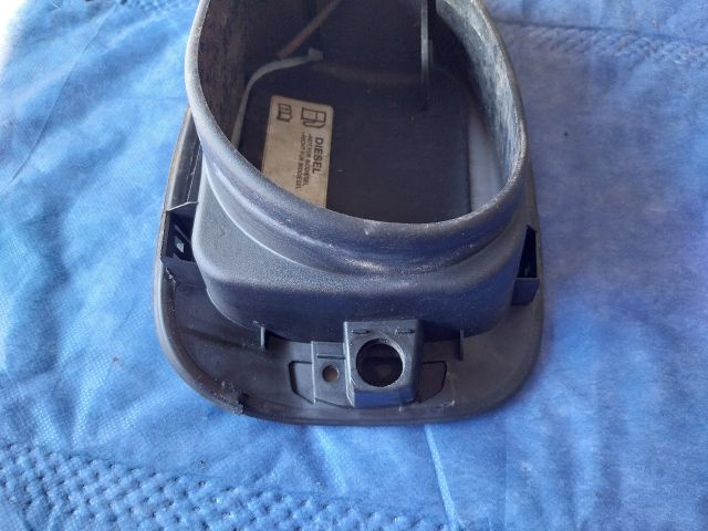 bontott AUDI Q5 Tankajtó