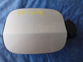 bontott AUDI Q5 Tankajtó