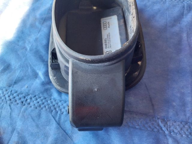 bontott AUDI Q5 Tankajtó