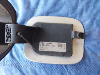 bontott AUDI Q5 Tankajtó