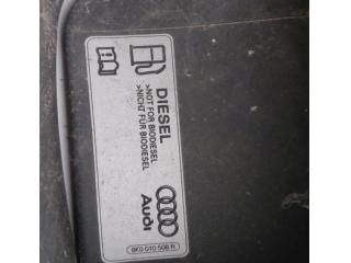 bontott AUDI Q5 Tankajtó