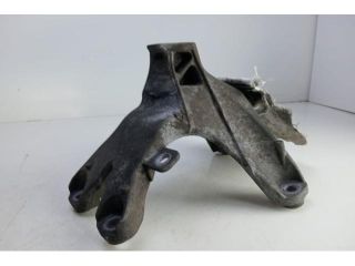 bontott AUDI Q5 Tartó Bak