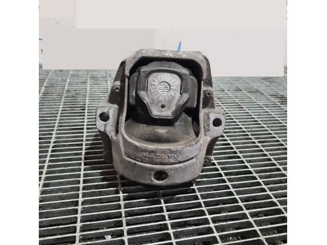 bontott AUDI Q5 Tartó Bak