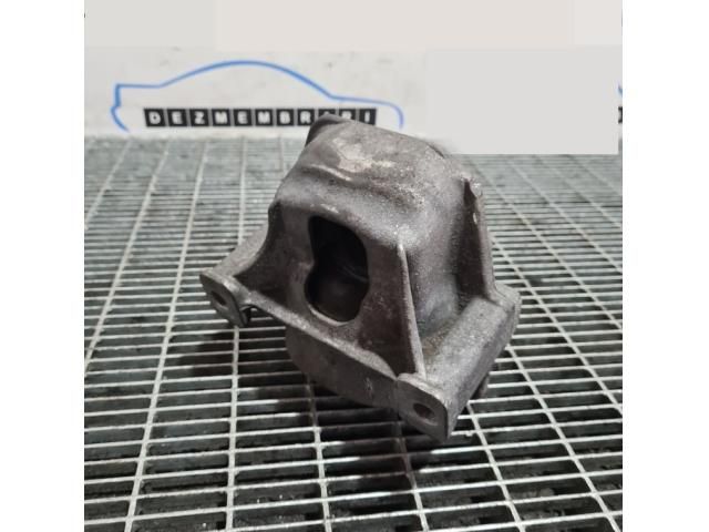 bontott AUDI Q5 Tartó Bak