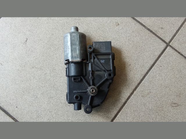 bontott AUDI Q5 Tetőablak Motor
