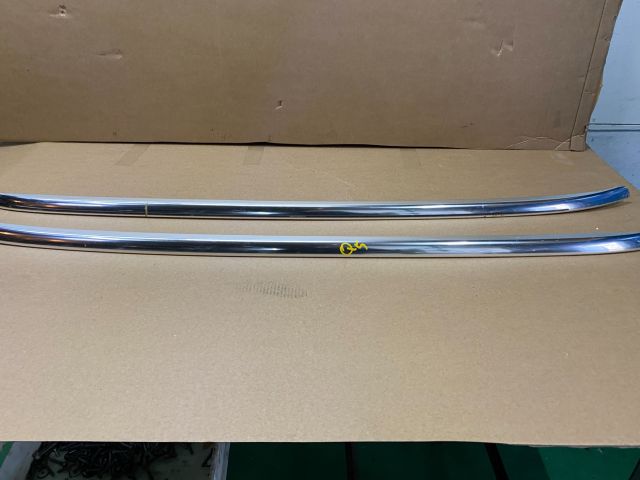 bontott AUDI Q5 Tetősín Pár