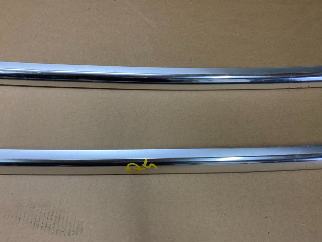 bontott AUDI Q5 Tetősín Pár