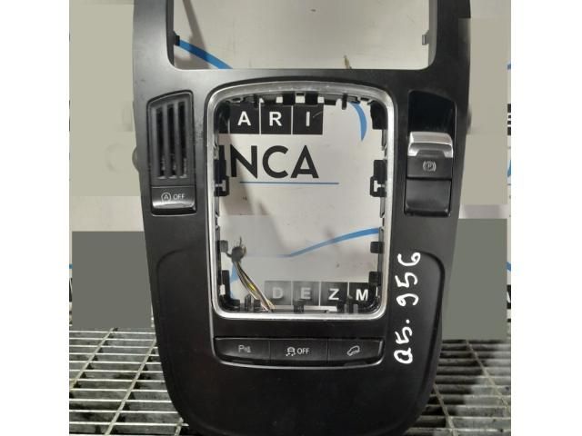 bontott AUDI Q5 Váltókar Keret