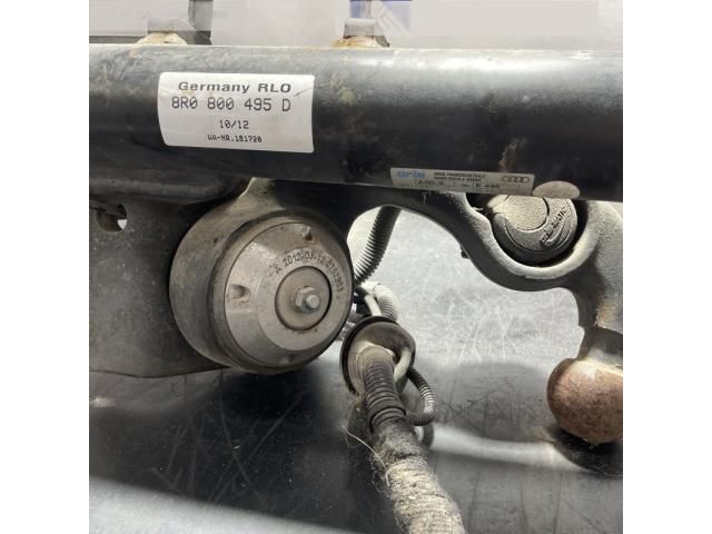 bontott AUDI Q5 Vonóhorog