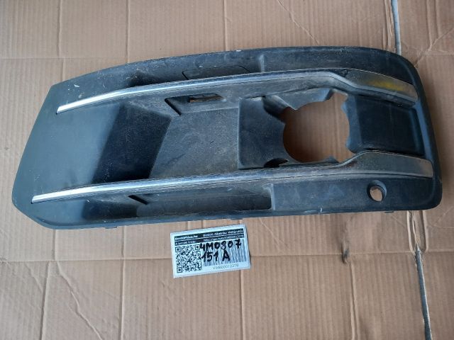 bontott AUDI Q7 Bal Ködlámpa Rács