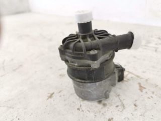 bontott AUDI Q7 Vízpumpa