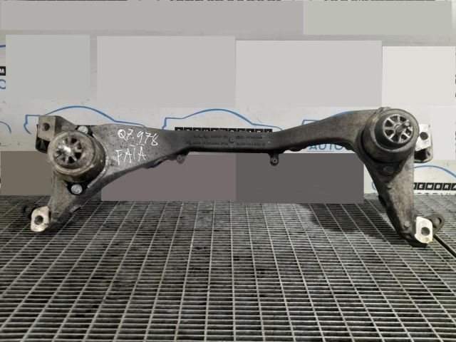 bontott AUDI Q7 Alsó Összekötő