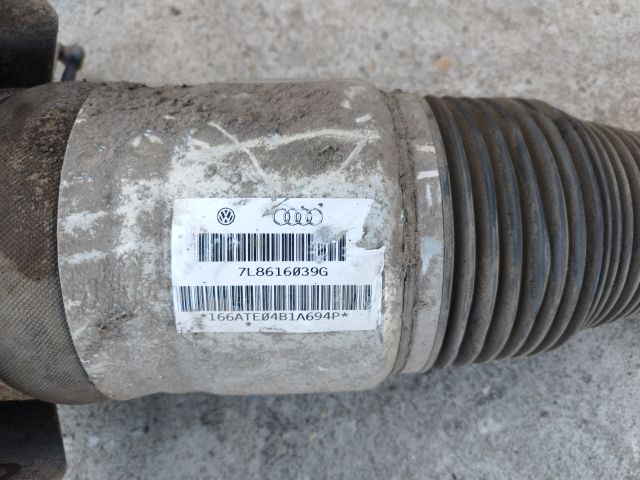 bontott AUDI Q7 Bal első Rugó