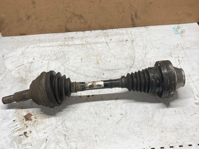 bontott AUDI Q7 Bal Féltengely