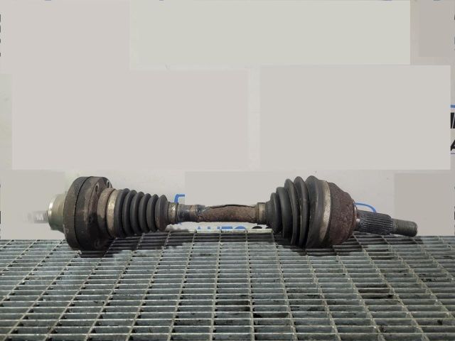 bontott AUDI Q7 Bal Féltengely